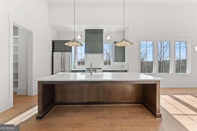 1090 Lupo Loop, Chattahoochee Hills, GA 30268