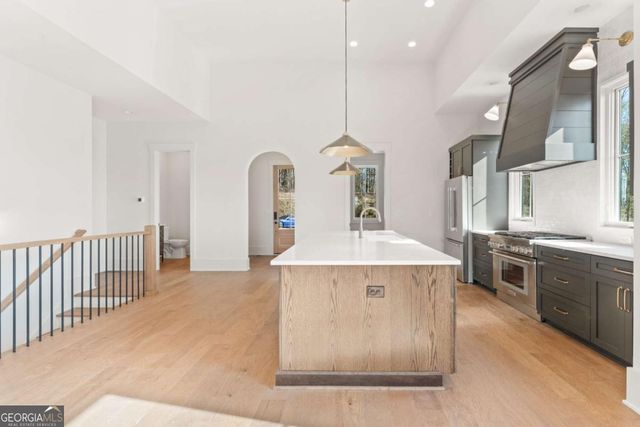 1090 Lupo Loop, Chattahoochee Hills, GA 30268