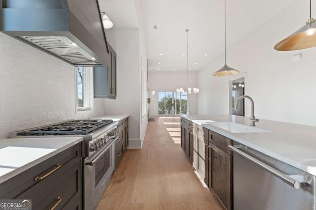 1090 Lupo Loop, Chattahoochee Hills, GA 30268