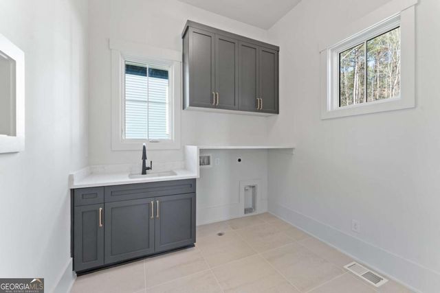 1090 Lupo Loop, Chattahoochee Hills, GA 30268