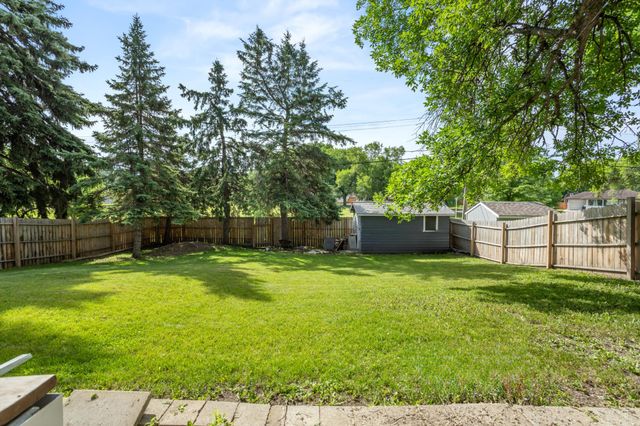 62 18TH Avenue N, Fargo, ND 58102