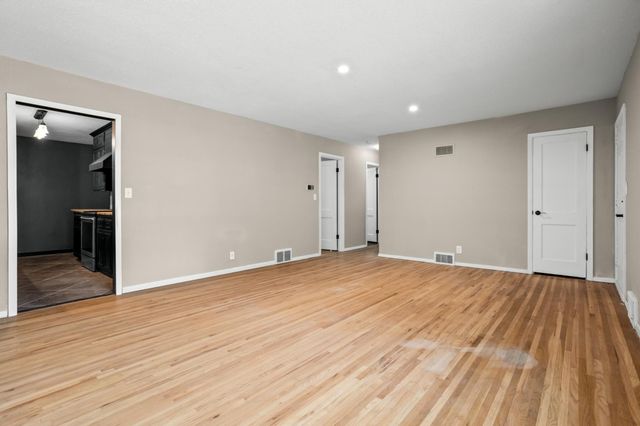 62 18TH Avenue N, Fargo, ND 58102