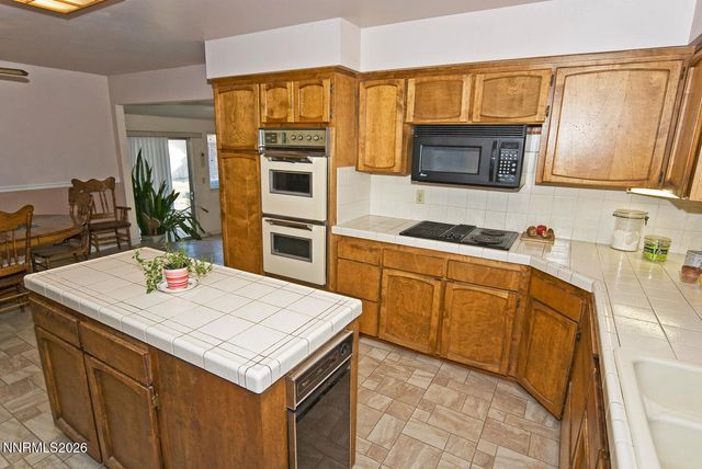 1611 Wildrose Drive, Minden, NV 89423