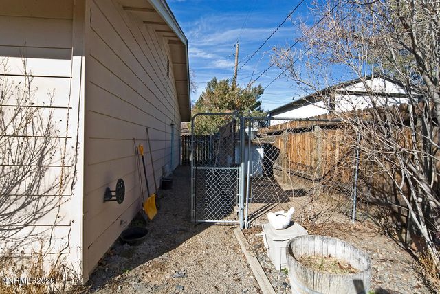 1611 Wildrose Drive, Minden, NV 89423