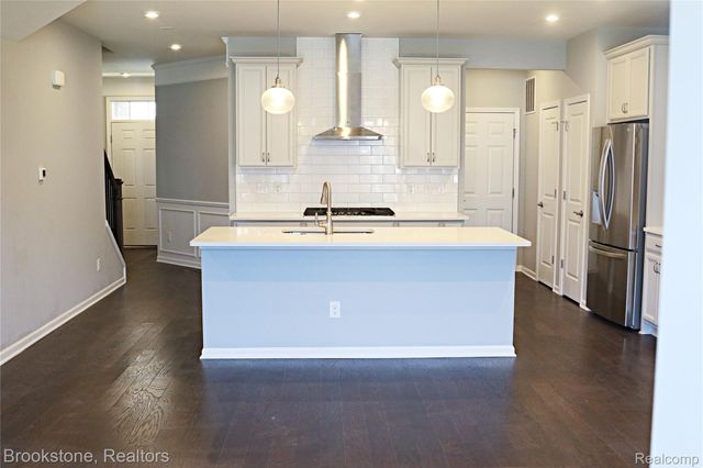 4789 Glenora Drive, Orion Charter Township, MI 48359