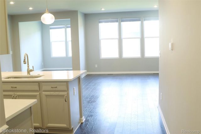 4789 Glenora Drive, Orion Charter Township, MI 48359