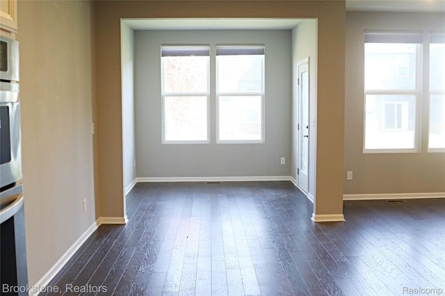 4789 Glenora Drive, Orion Charter Township, MI 48359