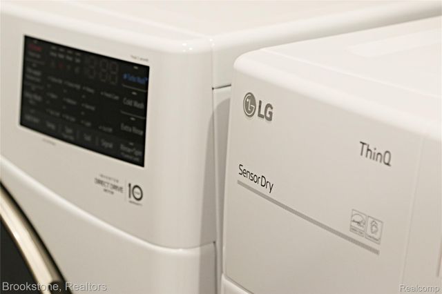 4789 Glenora Drive, Orion Charter Township, MI 48359