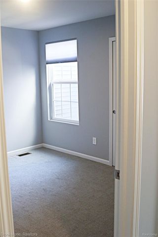 4789 Glenora Drive, Orion Charter Township, MI 48359