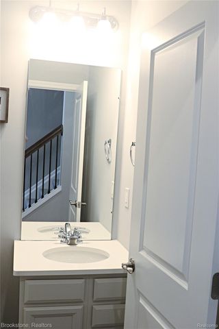 4789 Glenora Drive, Orion Charter Township, MI 48359