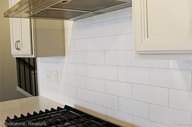 4789 Glenora Drive, Orion Charter Township, MI 48359