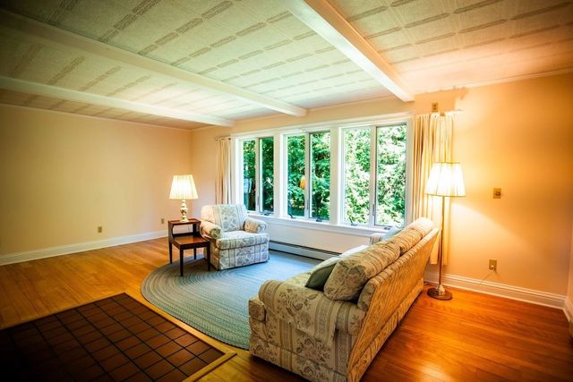 8 Douglas Road, Essex, VT 05452