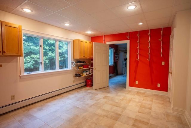 8 Douglas Road, Essex, VT 05452