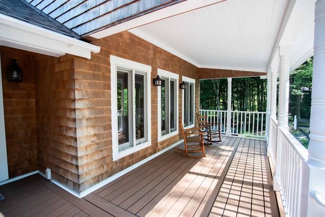 8 Douglas Road, Essex, VT 05452