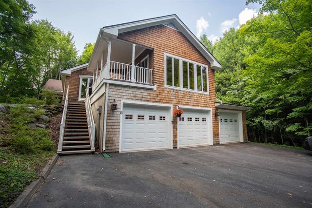 8 Douglas Road, Essex, VT 05452