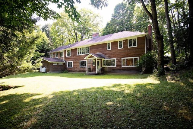 8 Douglas Road, Essex, VT 05452