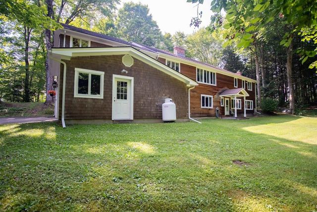 8 Douglas Road, Essex, VT 05452