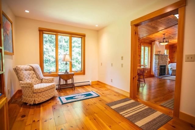 8 Douglas Road, Essex, VT 05452