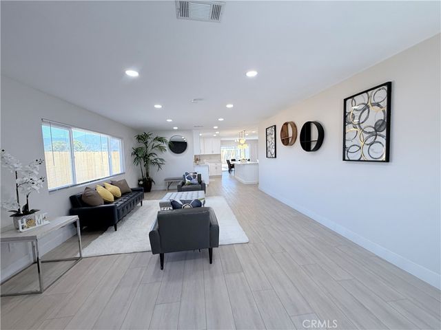 972 E LYNWOOD, San Bernardino, CA 92404