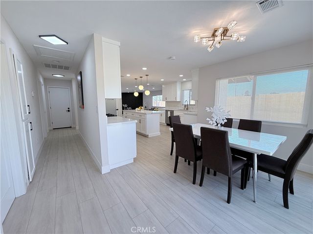 972 E LYNWOOD, San Bernardino, CA 92404