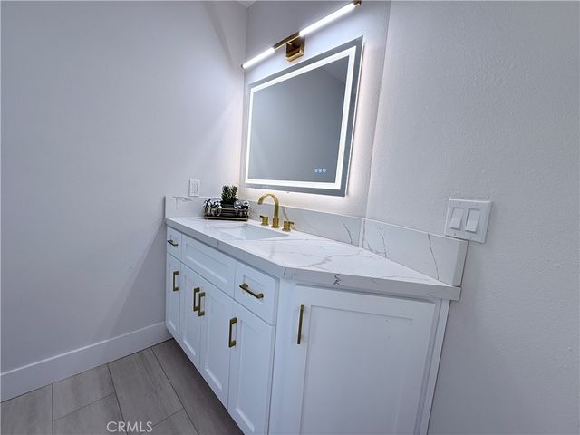 972 E LYNWOOD, San Bernardino, CA 92404