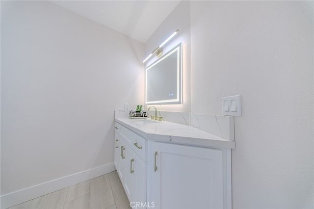 972 E LYNWOOD, San Bernardino, CA 92404