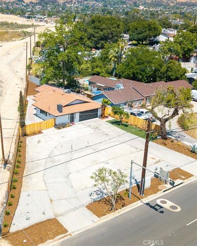 972 E LYNWOOD, San Bernardino, CA 92404