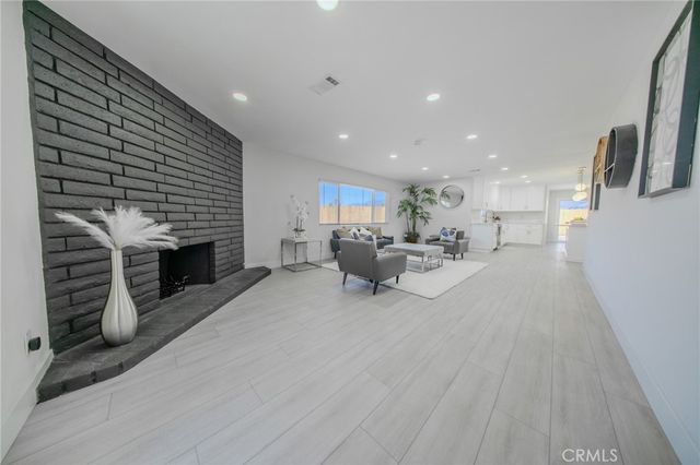 972 E LYNWOOD, San Bernardino, CA 92404