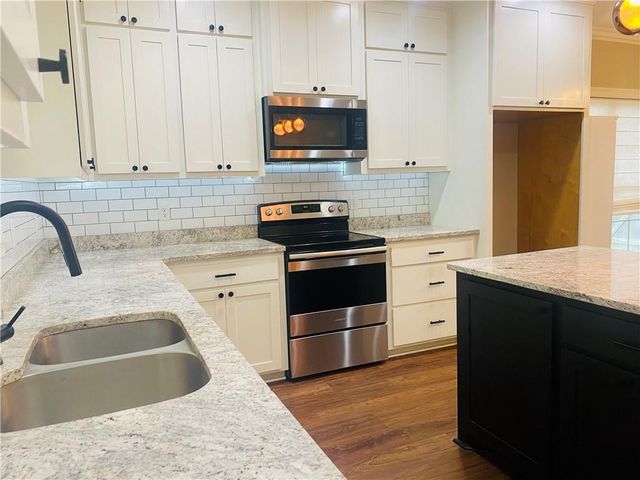 4441 HATHERN Drive, Pineville, LA 71360