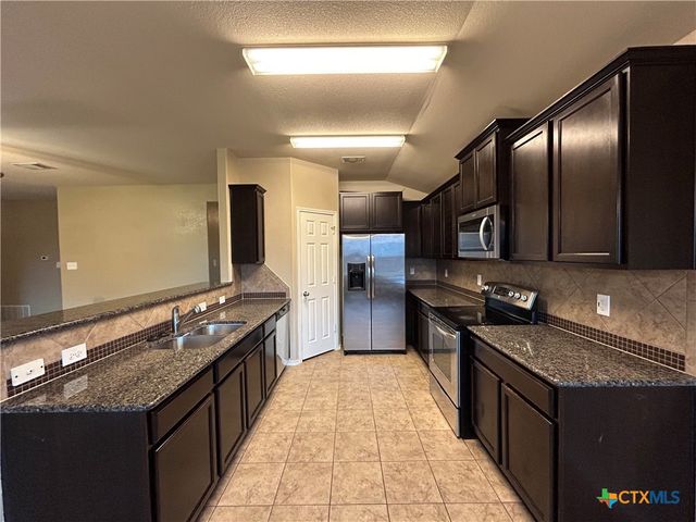 202 Splawn Ranch Road, Killeen, TX 76542