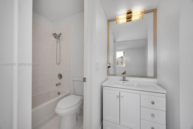 390 NW 86th Ct 803, Miami, FL 33126