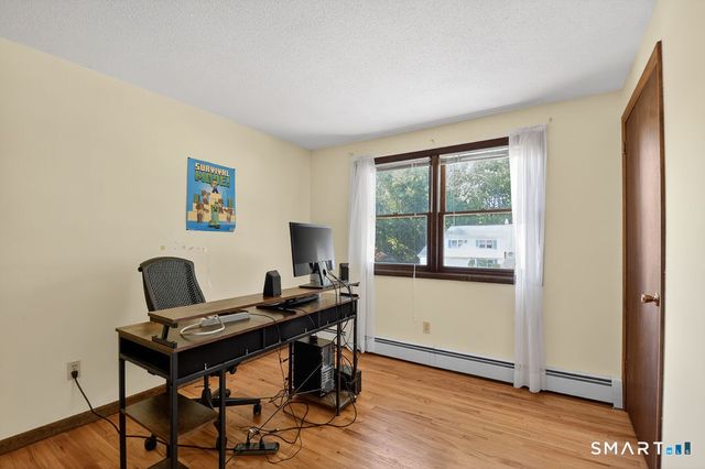 20 Jade Circle, Southington, CT 06489