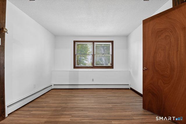 20 Jade Circle, Southington, CT 06489