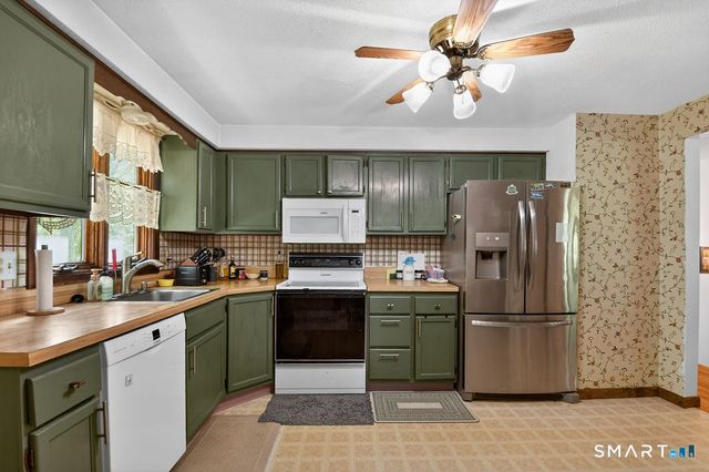 20 Jade Circle, Southington, CT 06489