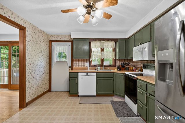 20 Jade Circle, Southington, CT 06489