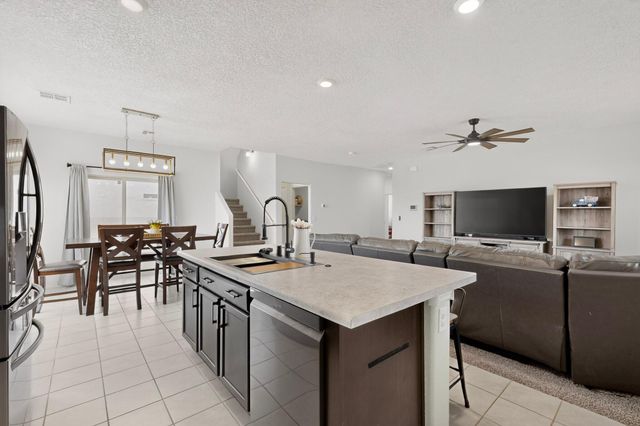 54 Tome Vista Drive, Los Lunas, NM 87031