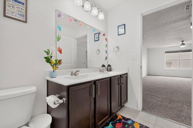 54 Tome Vista Drive, Los Lunas, NM 87031