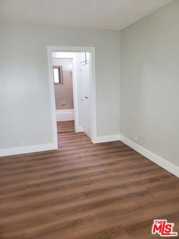 811 W 97th Street, Los Angeles, CA 90044