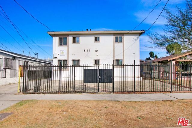811 W 97th Street, Los Angeles, CA 90044