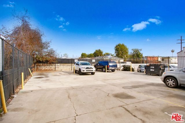 811 W 97th Street, Los Angeles, CA 90044