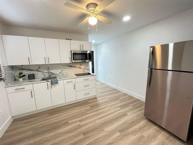 142 NW 21st Ave 3, Miami, FL 33125