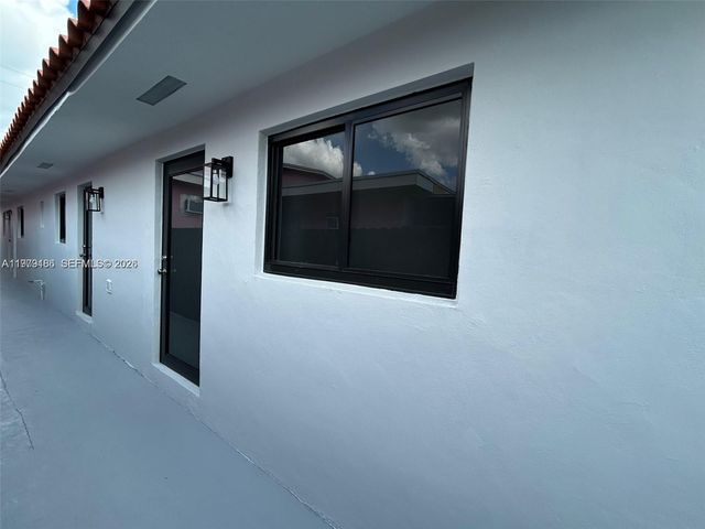 142 NW 21st Ave 3, Miami, FL 33125