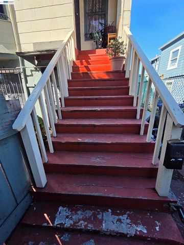 2859 E 9th Street, Oakland, CA 94601