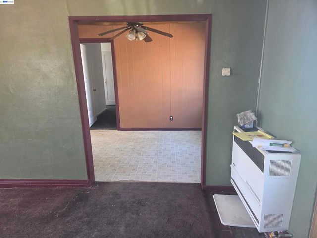 2859 E 9th Street, Oakland, CA 94601