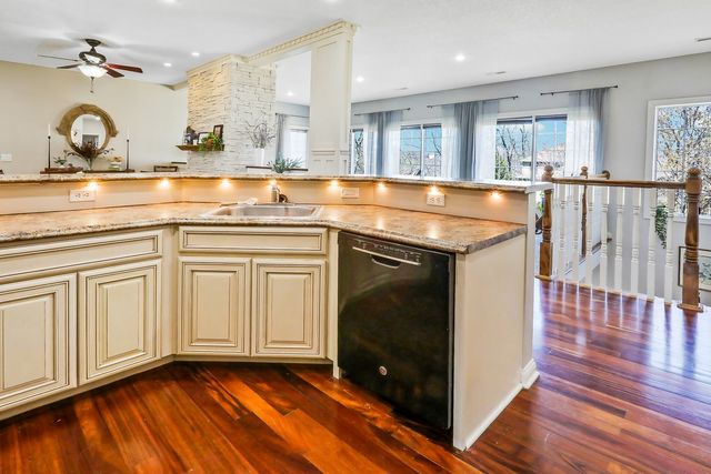 2312 Drenthe Laan Lane, Pella, IA 50219