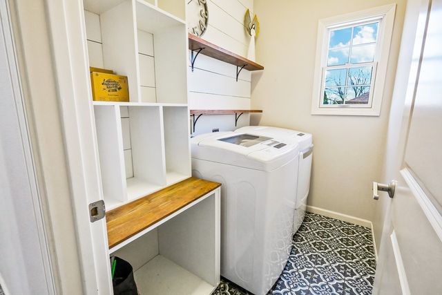 2312 Drenthe Laan Lane, Pella, IA 50219