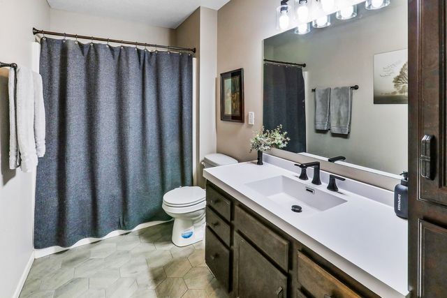 2312 Drenthe Laan Lane, Pella, IA 50219