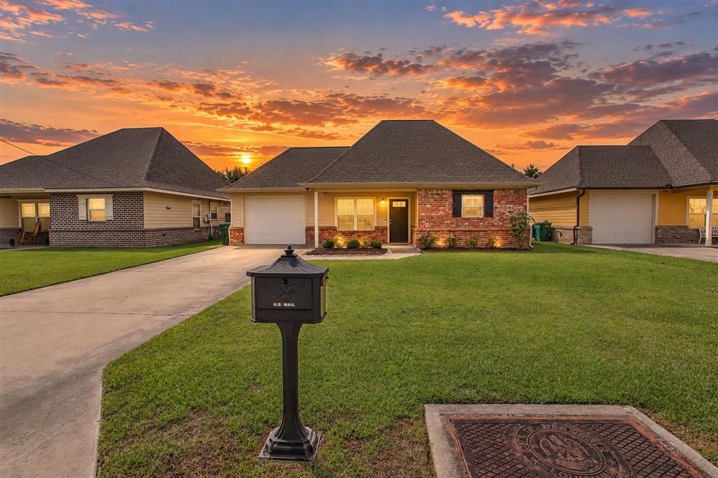 625 Hawkins Street, Westlake, LA 70669