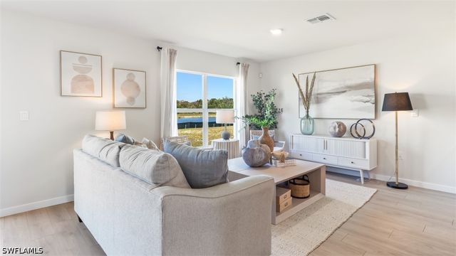 537 Ilaria CT, Lehigh Acres, FL 33936