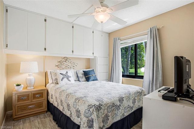 4257 27th CT SW 102, Naples, FL 34116